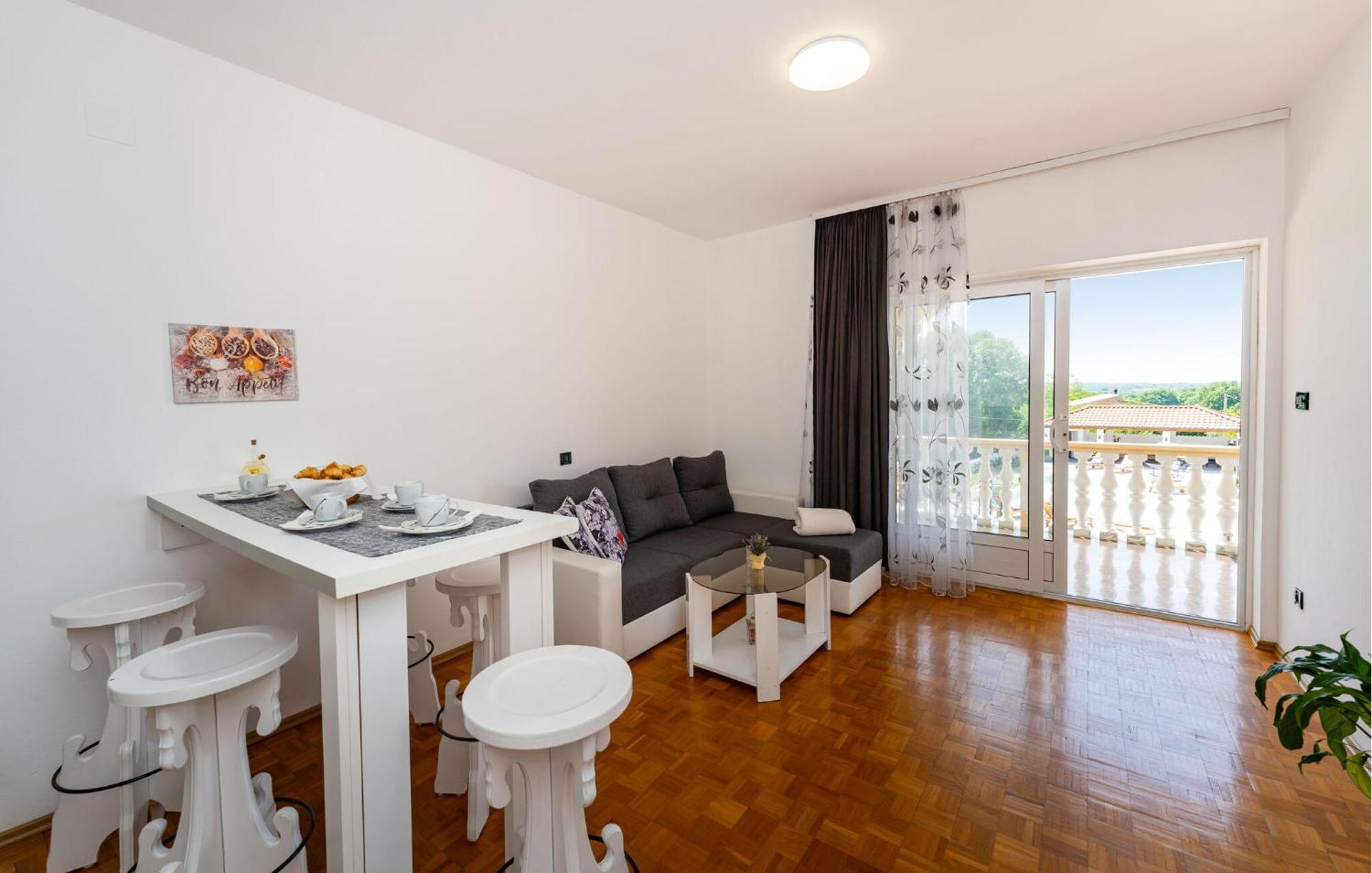 Beautiful Apartment In Galovac With Kitchen Exteriér fotografie