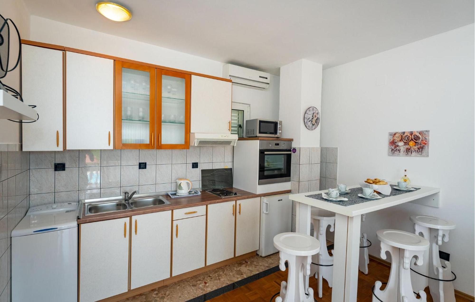 Beautiful Apartment In Galovac With Kitchen Exteriér fotografie