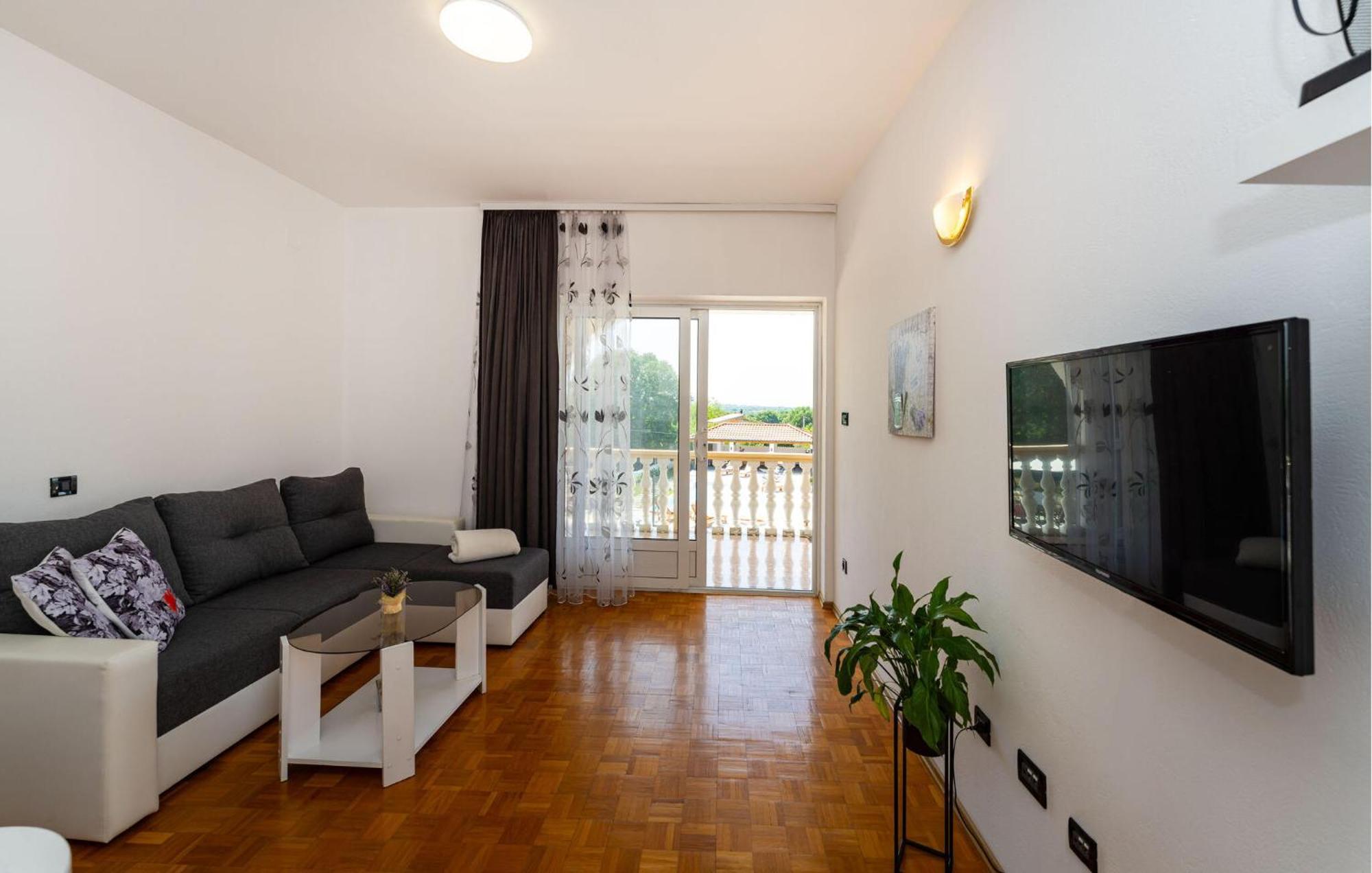 Beautiful Apartment In Galovac With Kitchen Exteriér fotografie